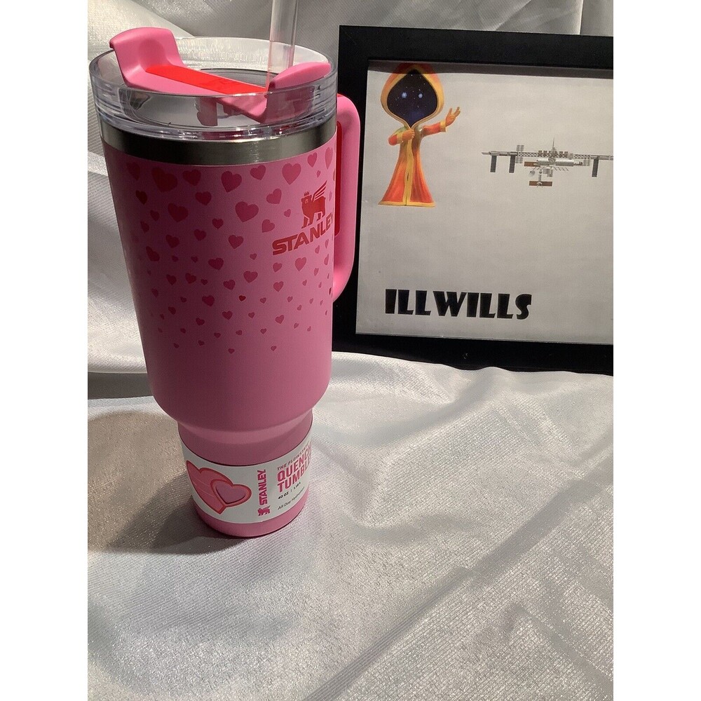 Stanley 40 oz Stainless Steel H2.0 Flowstate Quencher Valentine's Day. IN HAND !